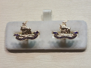 Royal Warwickshire Regiment enamelled cufflinks - Click Image to Close